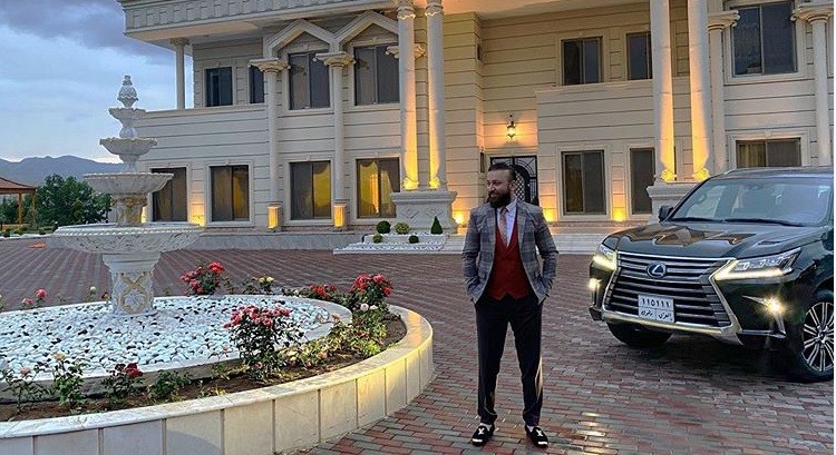 Iraklı model Hikmat Kucher: 