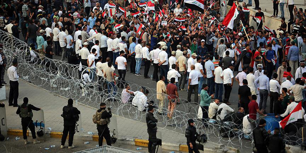 Irak'ta İbadi karşıtı gösteriler düzenlendi