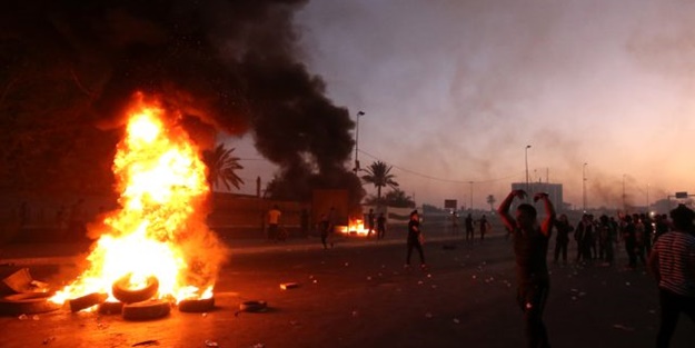 Irak'ta protesto gösterileri giderek büyüyor