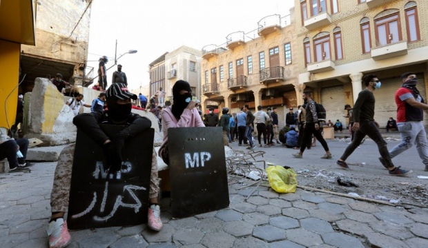 Irak'ta protestocular yine sokakta