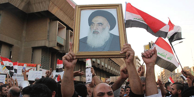 Irak'taki Şii dini merci Sarhi'nin ofisi göstericiler tarafından ateşe verildi