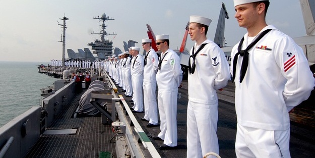 İran 10 ABD'li denizciyi alıkoydu