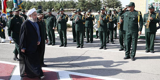 İran 200 bin silahlı gençle Mehdi'yi bekliyor