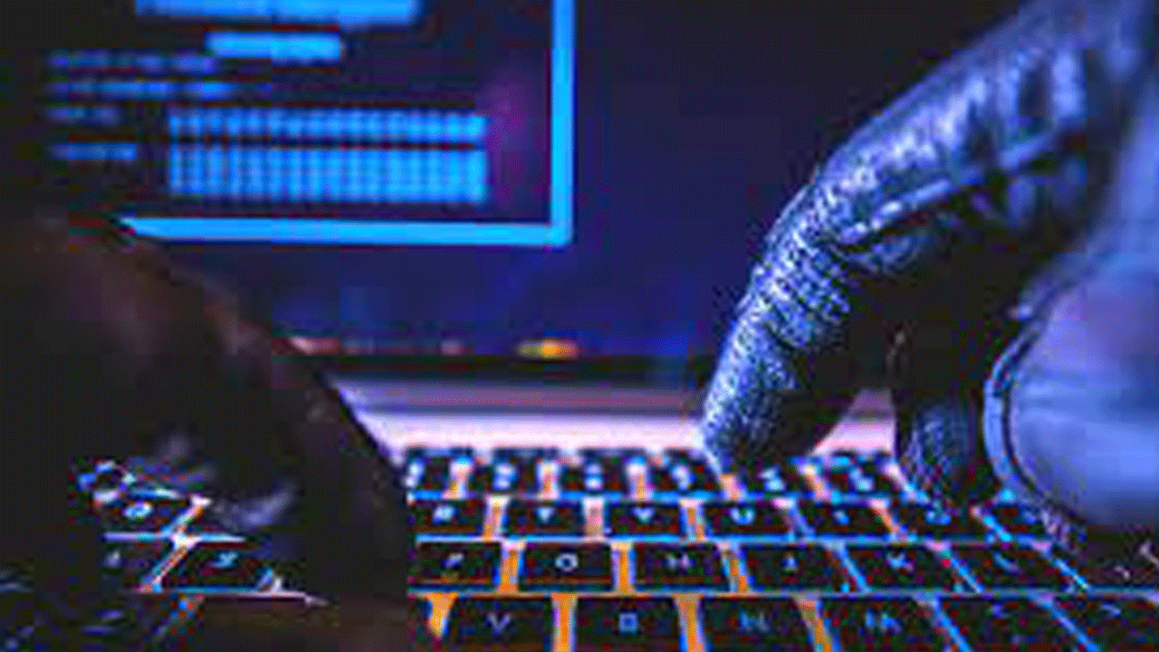 İran devlet televizyonlarına siber saldırı: Devlet televizyonundan İranlılara ayaklanma çağrısı...