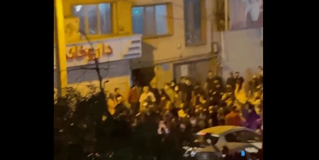 İran devlet televizyonu gösterilerde ölenlerin sayısının 35'e ulaştığını açıkladı