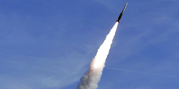 İran füzeleri BAE üssü yakınını hedef aldı