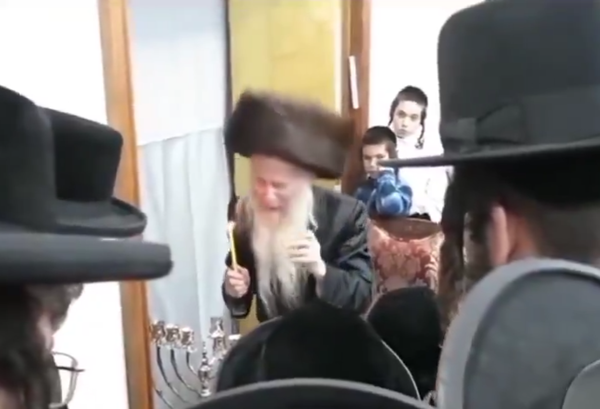 İran Füzeleri Siyonistleri Şoke Etti: Ağlayan Yahudinin Görüntüsü Sosyal Medyada Gündem Oldu