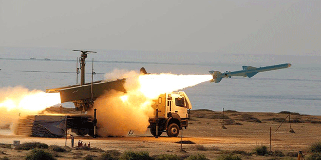 İran gövde gösterisi yaptı! Tam 1400 km…