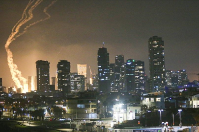 İran halkı meydanlarda, Siyonistler sığınakta! İsrailoğulları tüm dünyay madara oldu