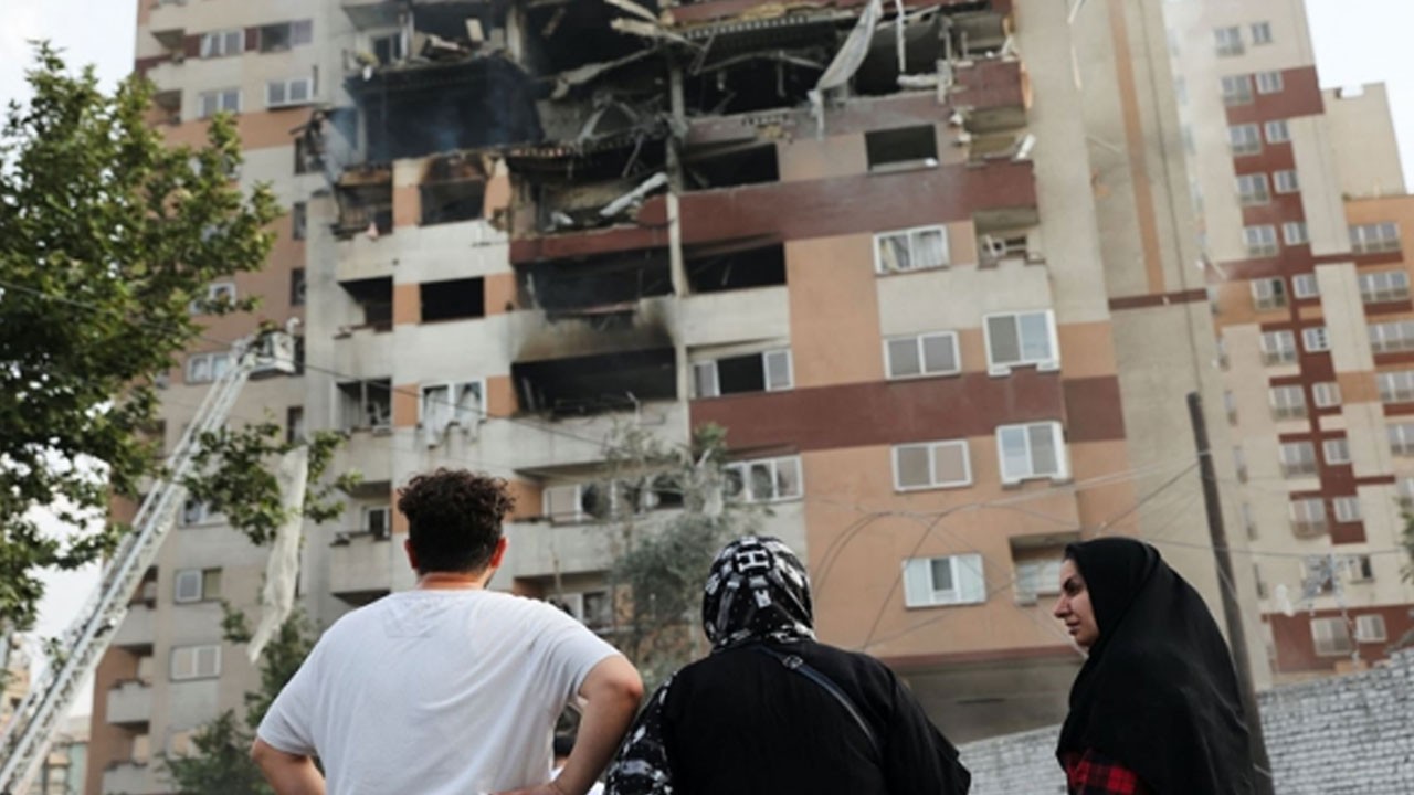 İran Hava Uzay kuvvetleri komutanı İsmail Dehkan ailesiyle birlikte öldürüldü