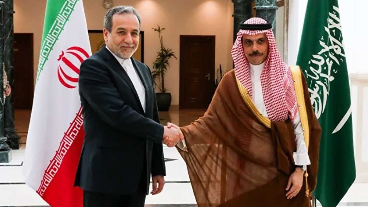 İran ile Suudi Arabistan arasında sıcak temas