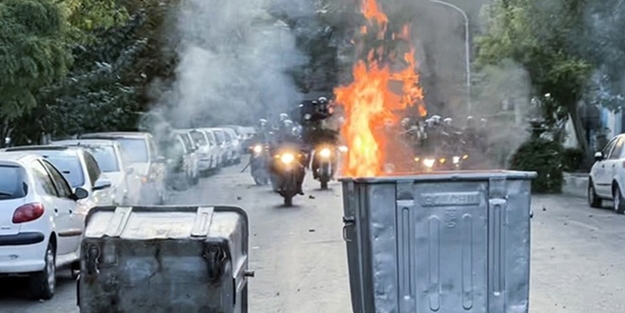 İran kıyametini yaşıyor! Polis karakolları tek tek ele geçiriliyor