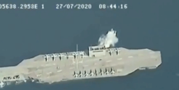 İran maketten yaptığı uçak gemisine operasyon düzenledi