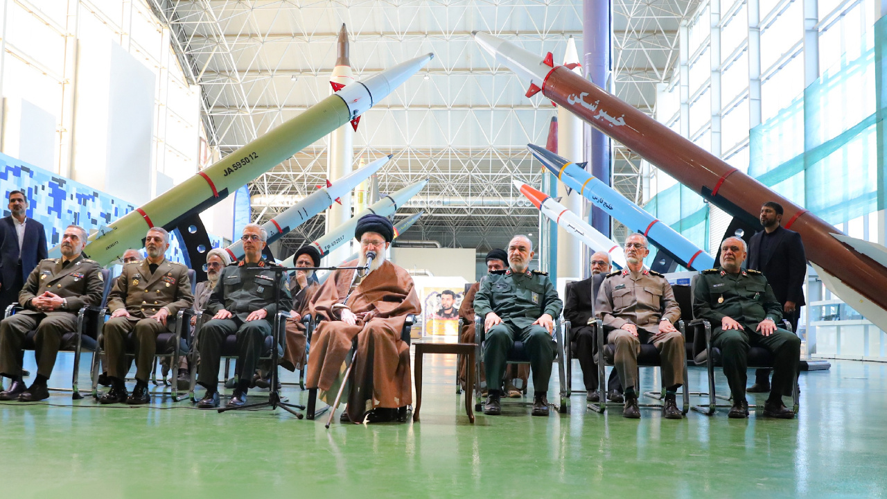 İran nükleer tesislerini korumak için alarmda!