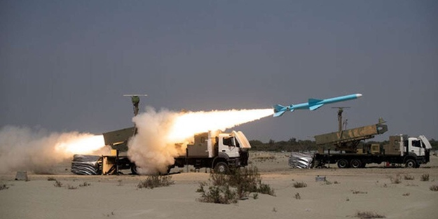 İran ordusu tatbikata başladı