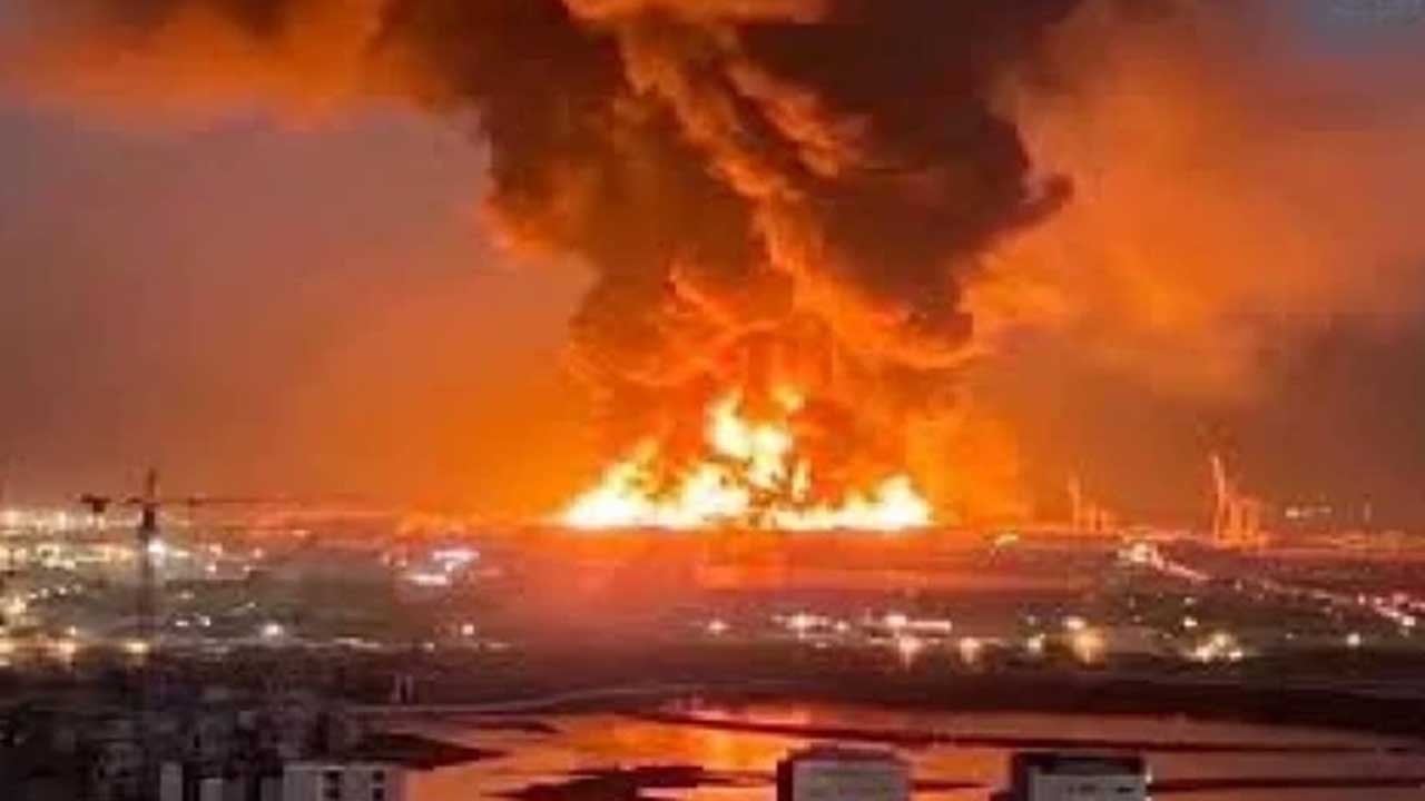 İran savaş uçakları havalandı! Türkiye'nin komşusu vuruluyor