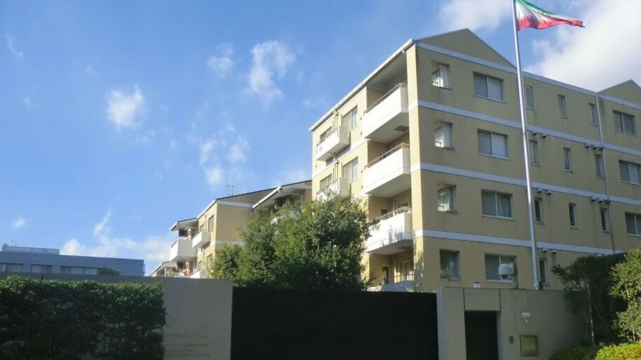 İran, Siyonist rejim gibi bir suçlunun asla nükleer silaha sahip olmaması gerekir diyerek açıkladı!