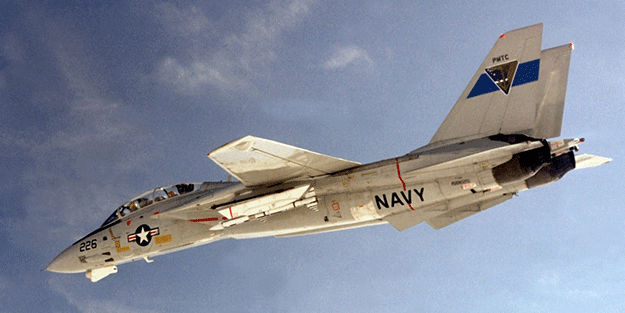 İran uçağı düştü