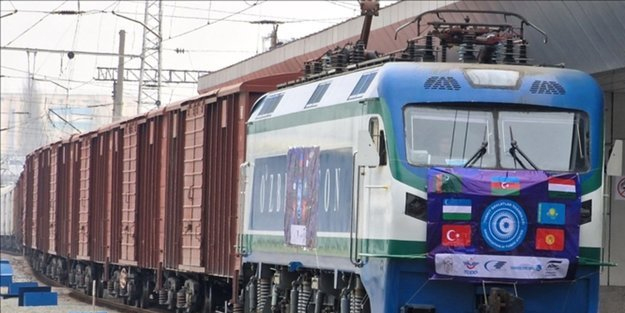 İran ve Türkmenistan üzerinden Özbekistan'a ulaştı: Türkiye'den yola çıkan ilk kargo treni dünya gündeminde