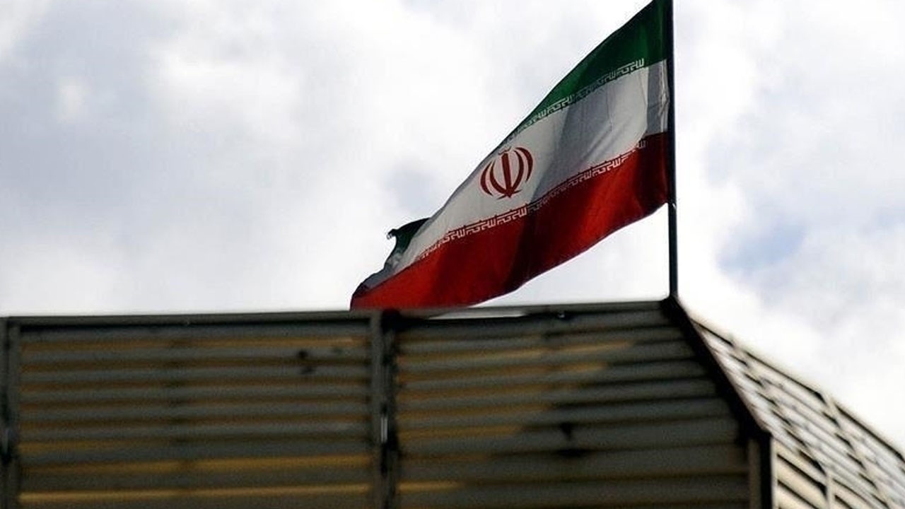 İran ve yeni Suriye arasında söz düellosu sürüyor! Hamaney’den Suriye’ye açık tehdit!