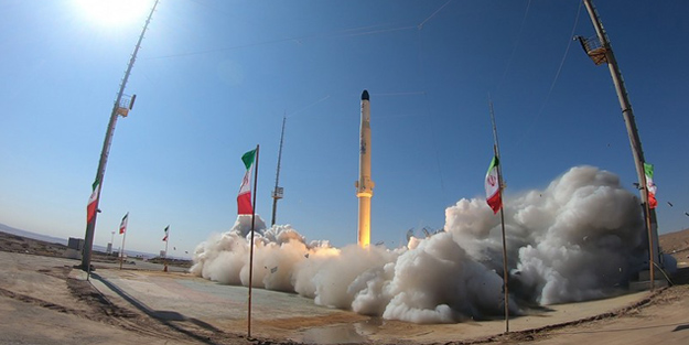 İran 'Zulcenah'ı fırlattı!