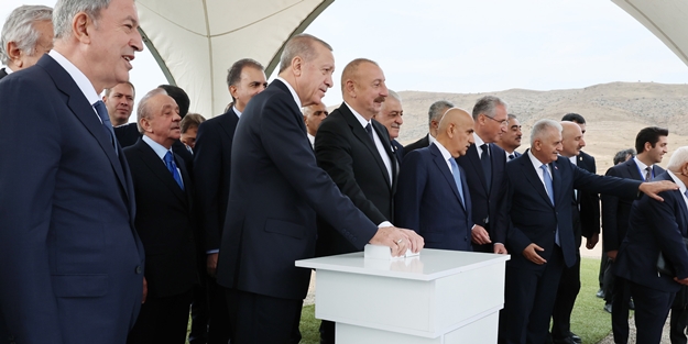 İran'a açık mesaj: Turan kapısını engellemek isteyen ezilir!