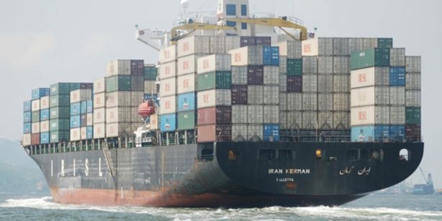 İran'a ait gemiye saldırı! Patlayıcı madde atıldı