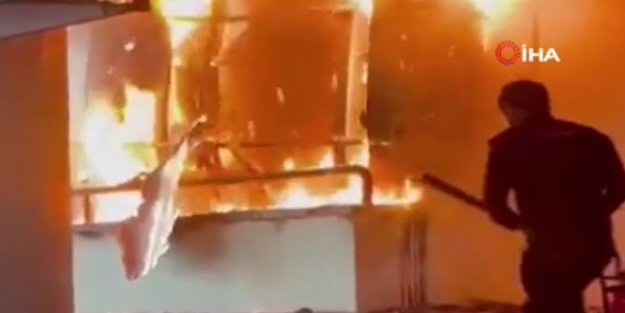 İran'da AVM yangını: Çok sayıda yaralı var