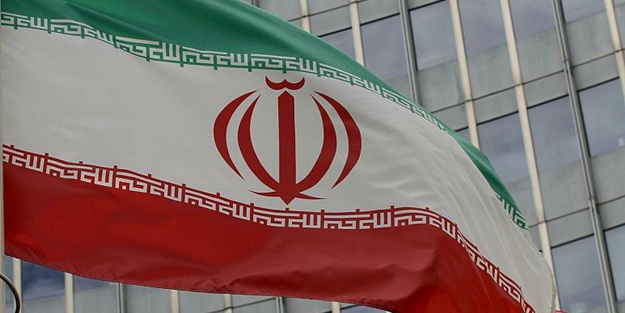 İran'da Bakan Yardımcısı darbedildi