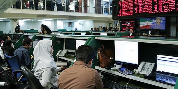 İran'da devlet bankasındaki kasalar çalındı