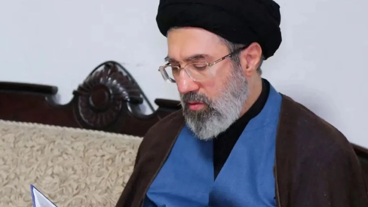 İran'da dini liderliğe Mücteba Hamaney seçildi