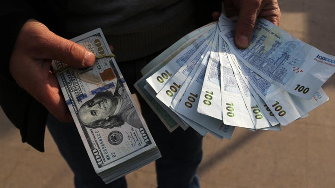 İran'da dolar tarihin en yüksek seviyesinde!