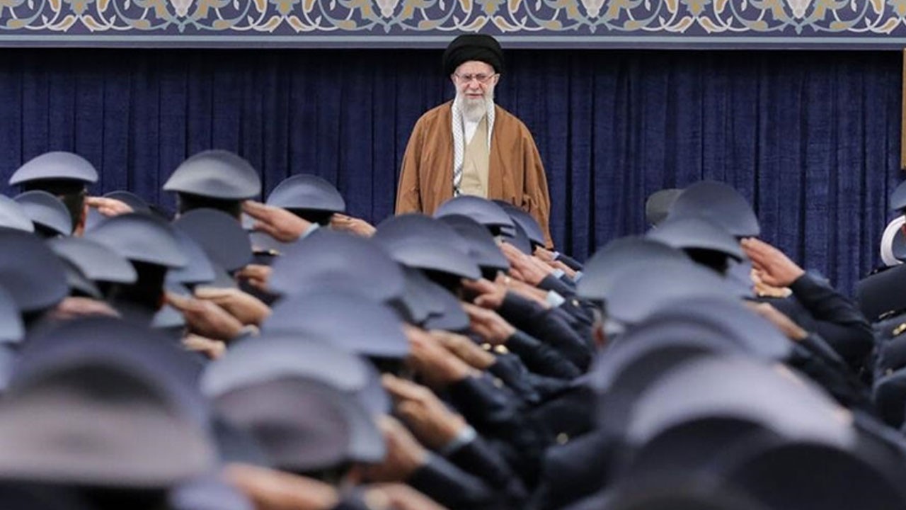 İran’da etnik ve mezhepsel sorunlar derinleşiyor! Farsça dışı ana dilde eğı̇tı̇m reddedildi