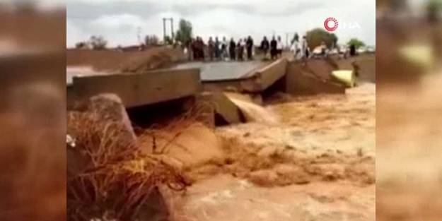 İran'da felaketi yaşıyor! Ölü ve yaralılar var