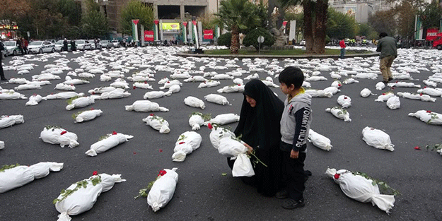 İran'da katil İsrail protesto edildi!