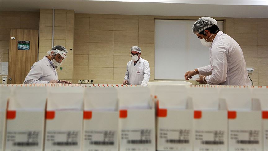 İran'da Kovid-19 salgınında can kaybı 6 bin 902'ye yükseldi