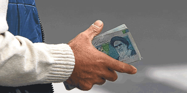 İran'da maaşlar olay oldu