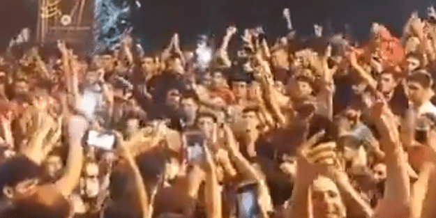 İran'da 'Ne mutlu Türküm diyene' sloganları