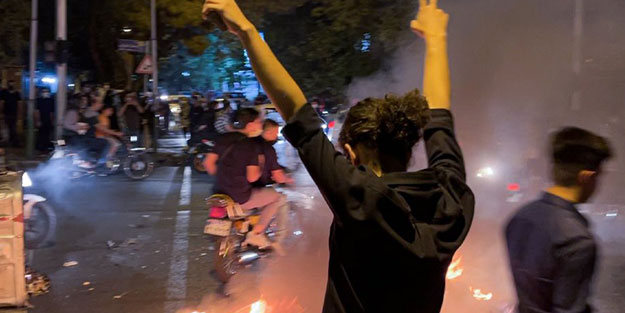 İran'da olaylar devam ederken İranlılar o şehrimize akın etti