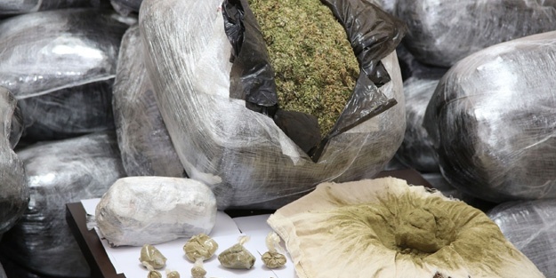 İran'da operasyonu! 2 ton 150 kilogram uyuşturucu ele geçirildi