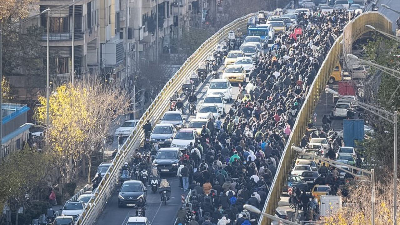 İran'da protestolar şiddetleniyor! Can kaybı yükseldi