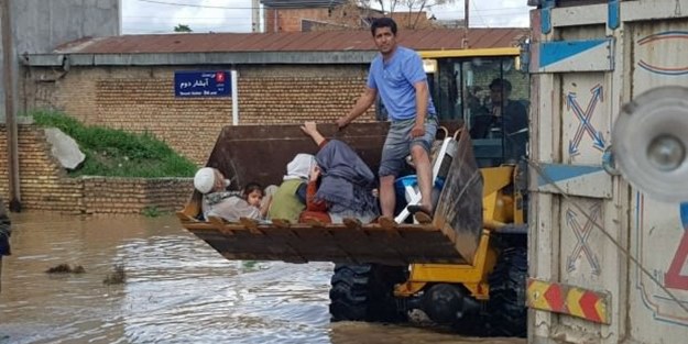 İran'da şehir sular altında! 