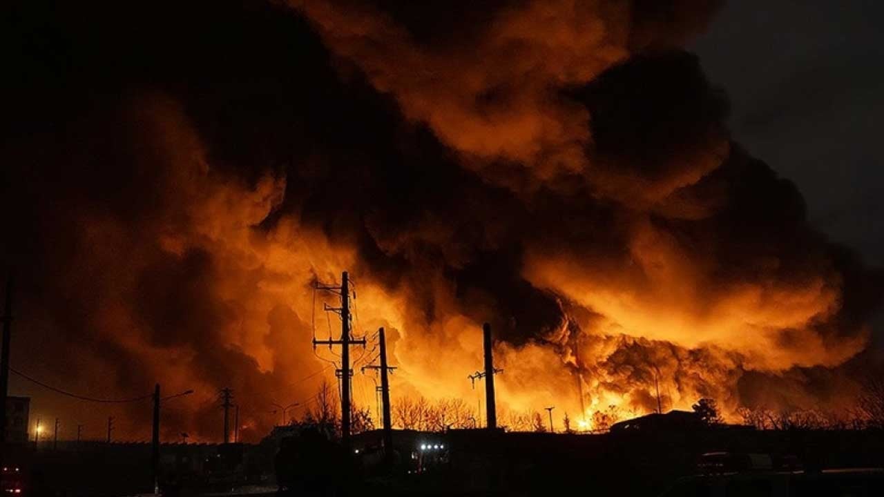 İran'da sıcak saatler! Çok sayıda patlama