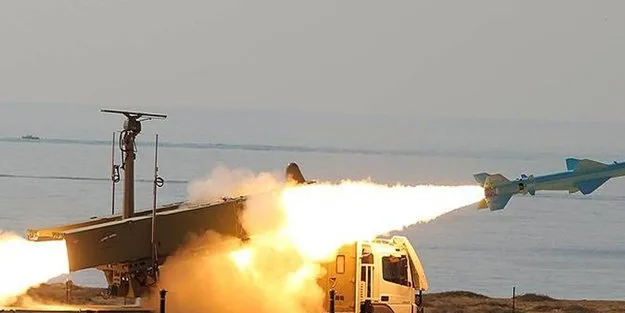 İran'da SİHA saldırısı gündemdeyken İran lideri, İsrail saldırısında kullandığı füze ve İHA'ları sergiledi