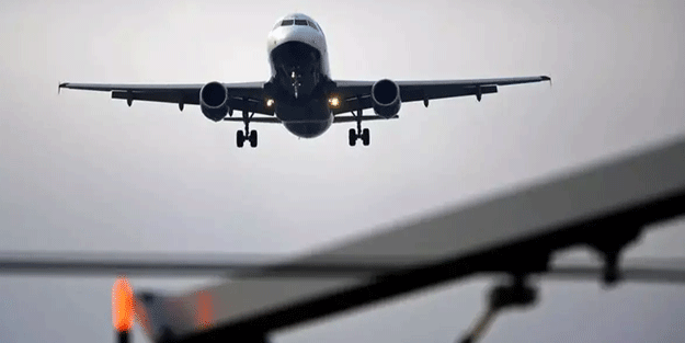 İran'da yolcu uçağı zorunlu iniş yaptı