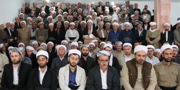 İran'daki Kürt din adamlarından 