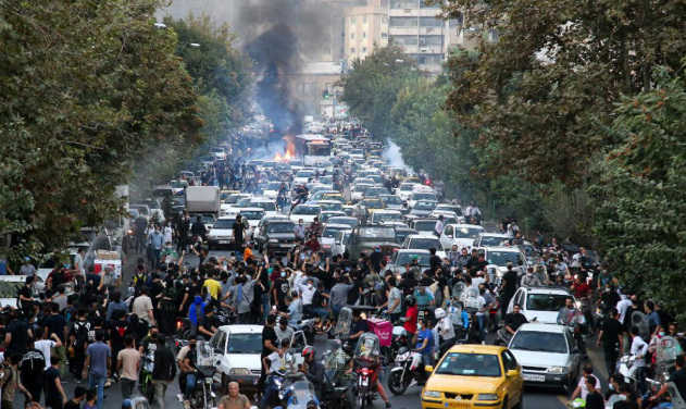 İran'daki protestolarda bilanço ağırlaşıyor