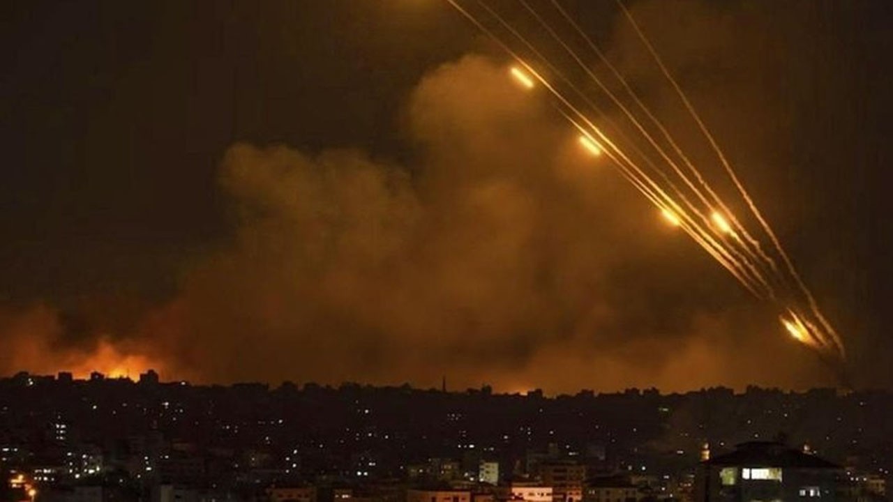 İran'dan füze saldırısı sonrası İsrail ordusu İran'a "büyük ve şiddetli" bir saldırı için hazırlanıyor