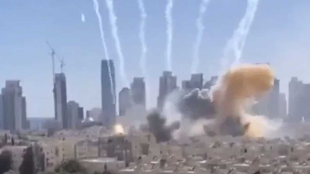 İran'dan İsrail'e ağır misilleme