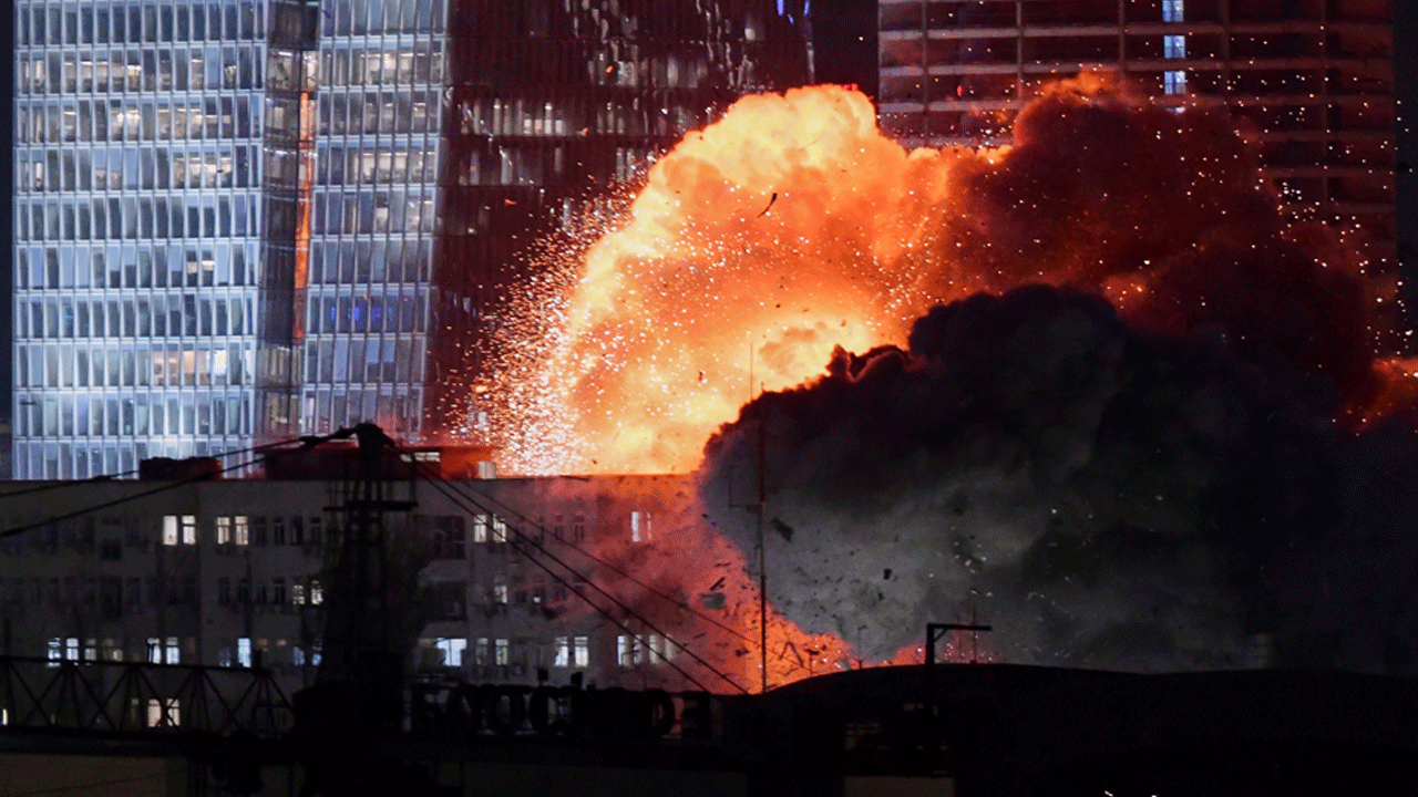 İran’dan İsrail’e füze yağmuru! 30’dan fazla hedef vuruldu